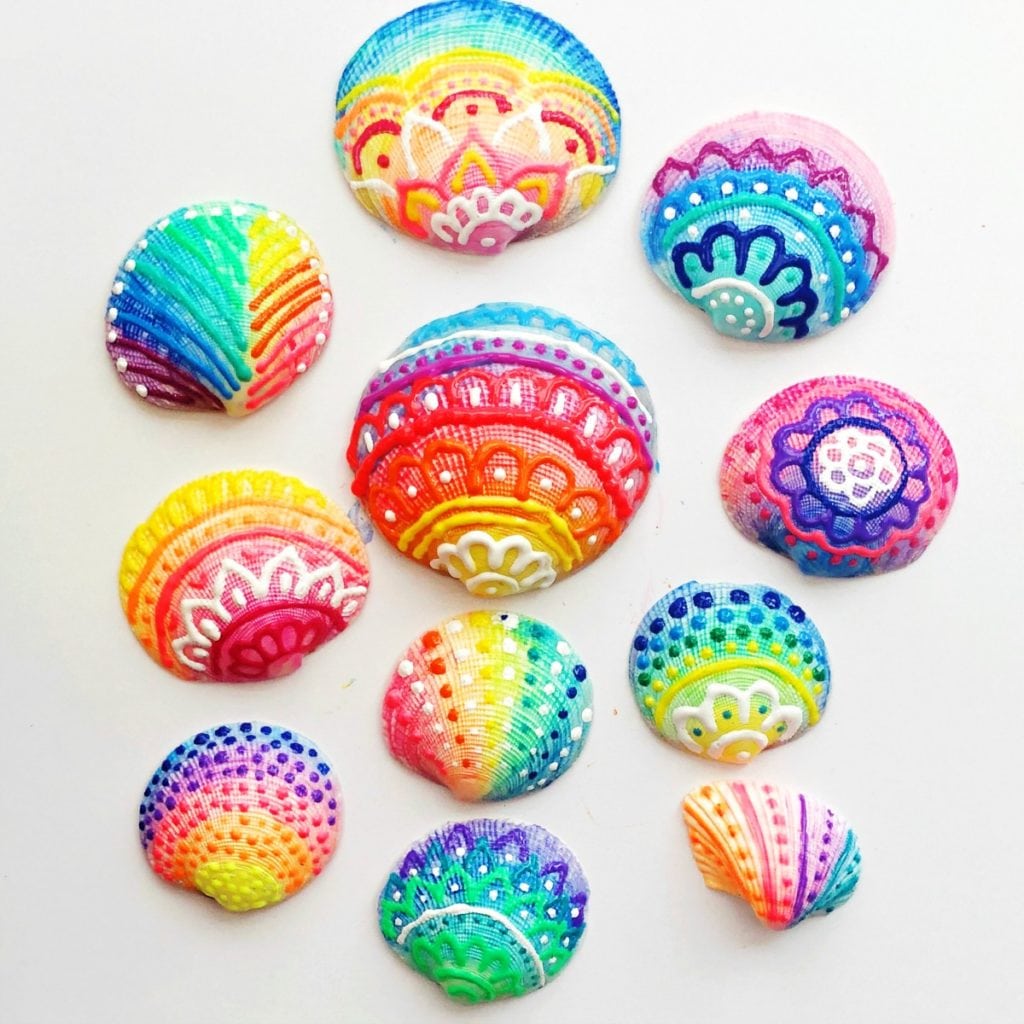 How to make Painted Sea Shells with Puffy Paint